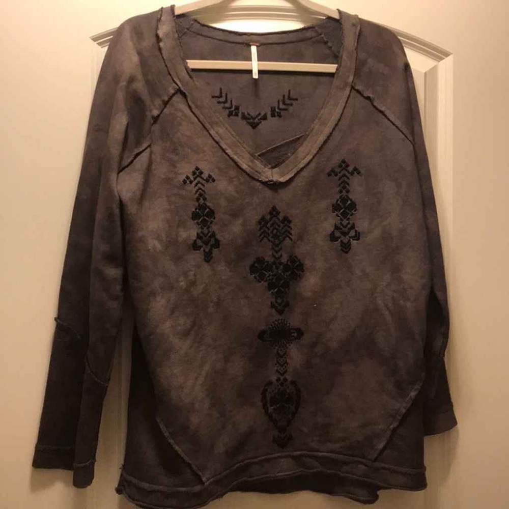 Embroidered V-Neck Gray Top